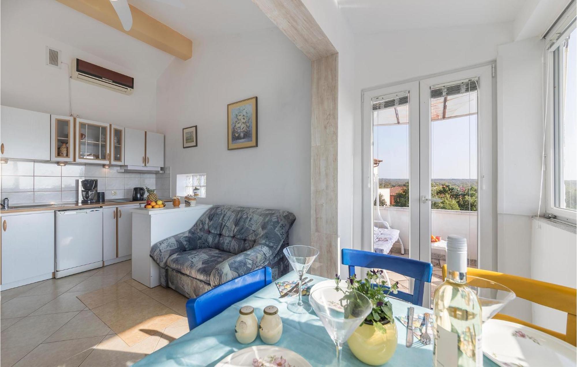 Beautiful Apartment In Barbariga With Kitchen المظهر الخارجي الصورة