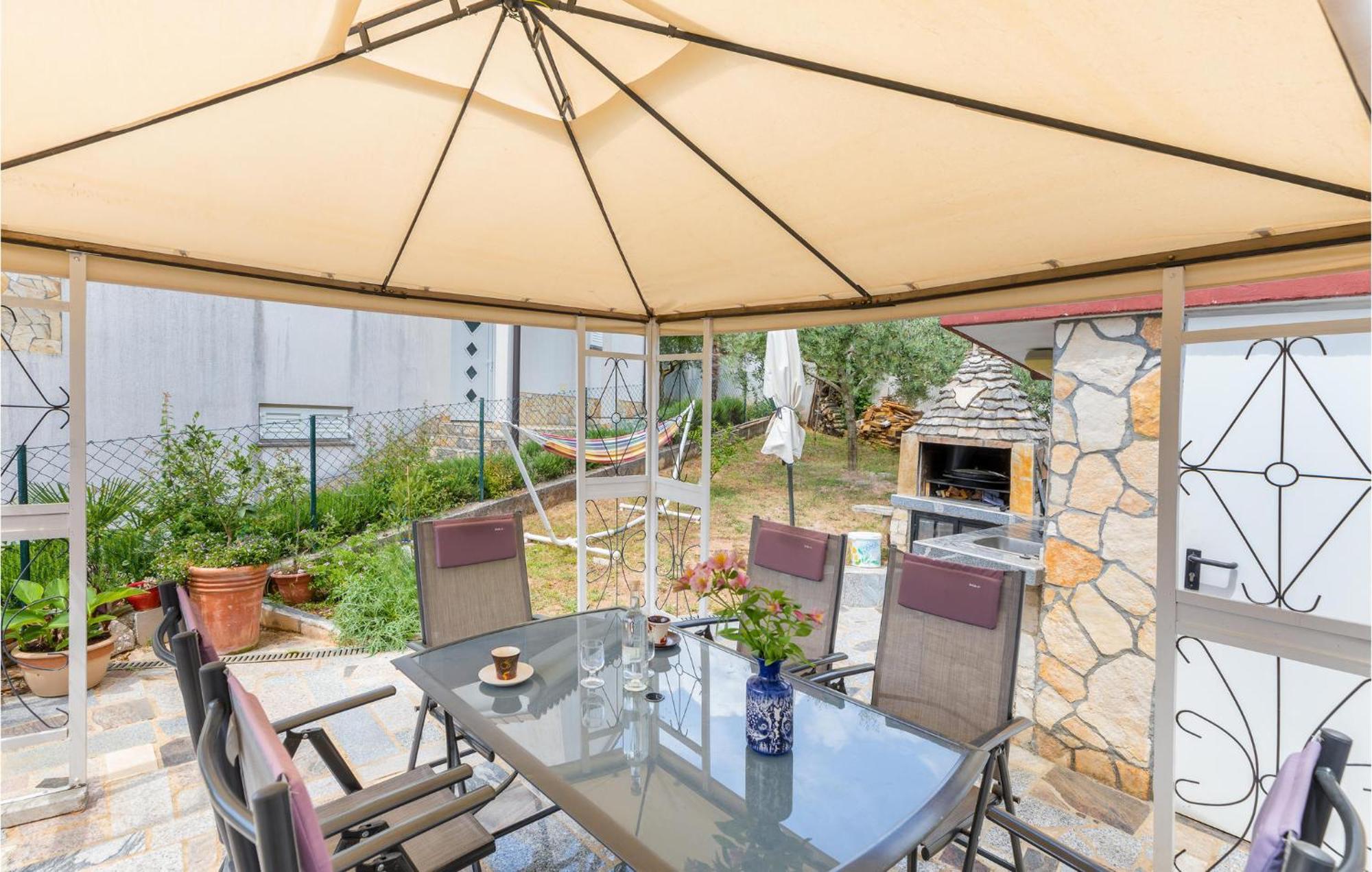 Beautiful Apartment In Barbariga With Kitchen المظهر الخارجي الصورة