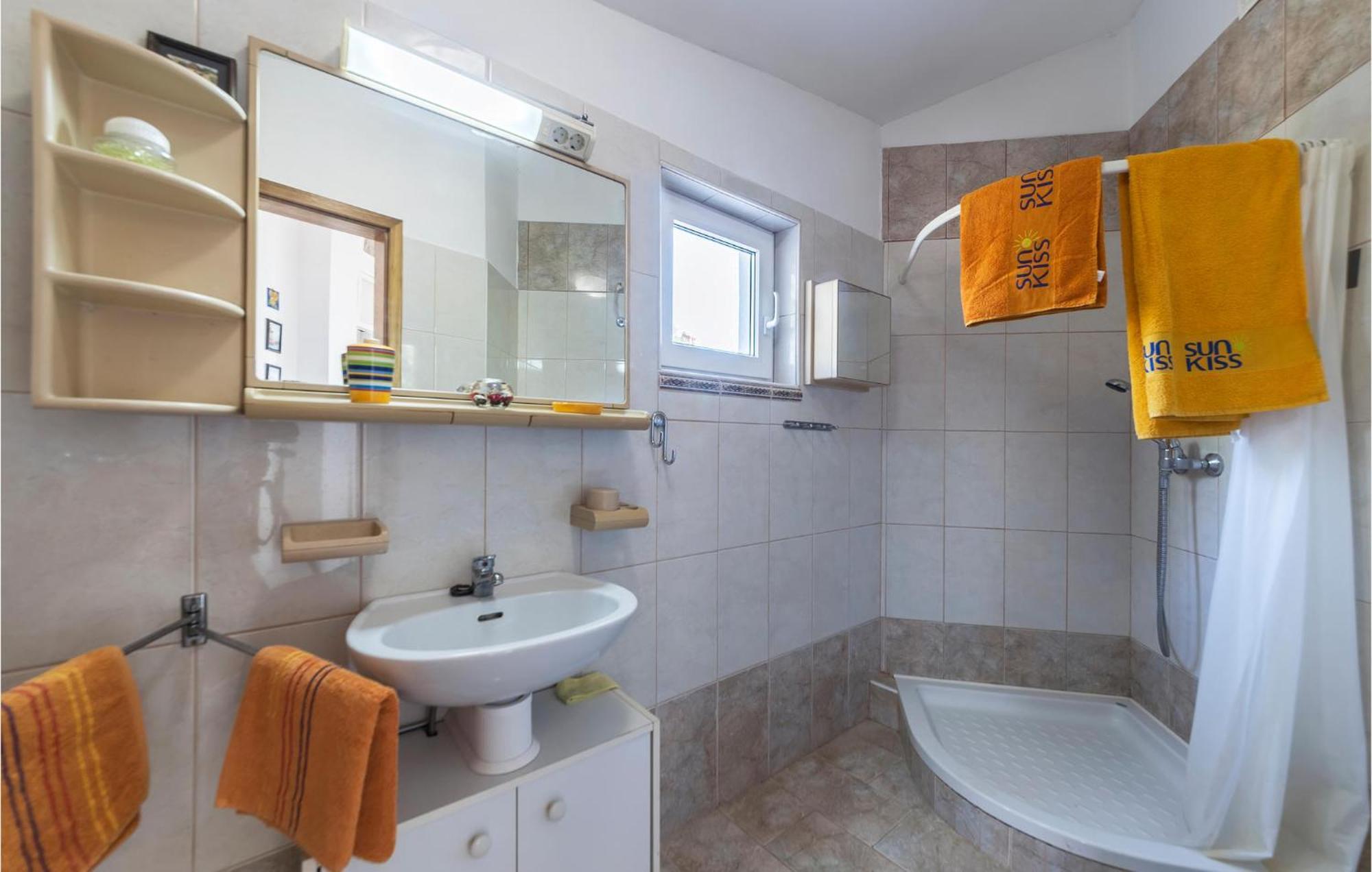 Beautiful Apartment In Barbariga With Kitchen المظهر الخارجي الصورة