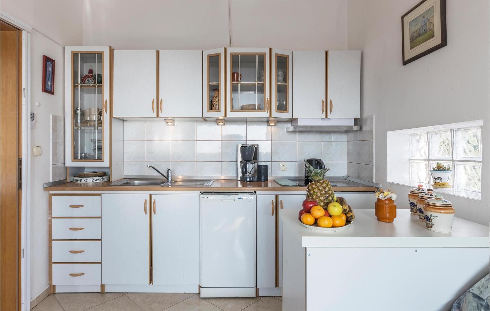 Beautiful Apartment In Barbariga With Kitchen المظهر الخارجي الصورة